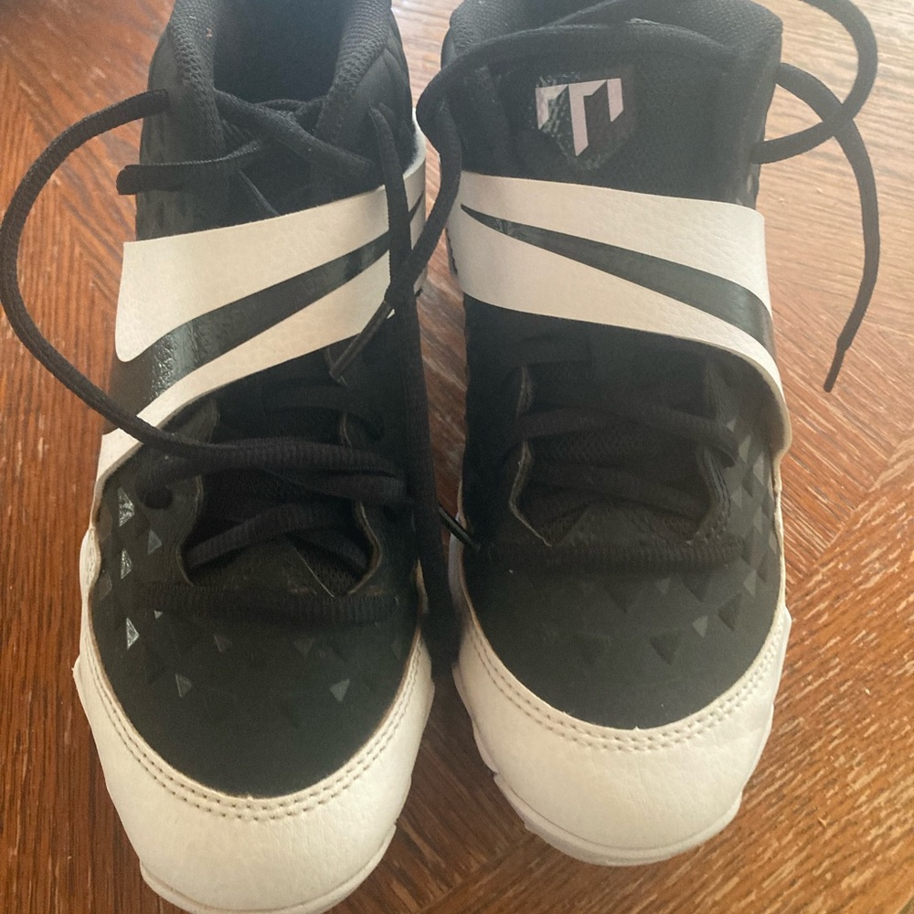 Nike youth boys cleats